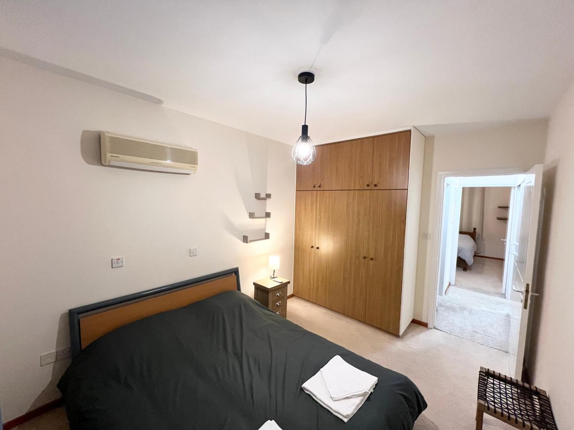 212 Apartment, A 2-Bedroom Escape Пафос Экстерьер фото